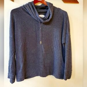 UGG Womens Cowl Neck Lightweight Sweatshirt. Charcoal gray. Size M